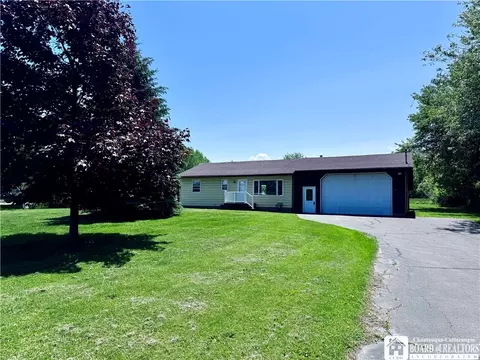 3721 New Rd, Dunkirk, NY 14048
