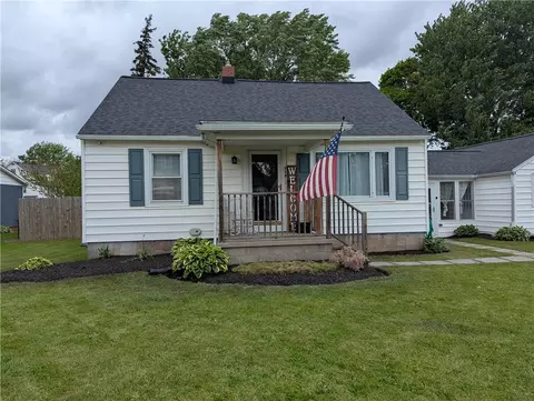 114 Elwood Ave, Ridgeway, NY 14103