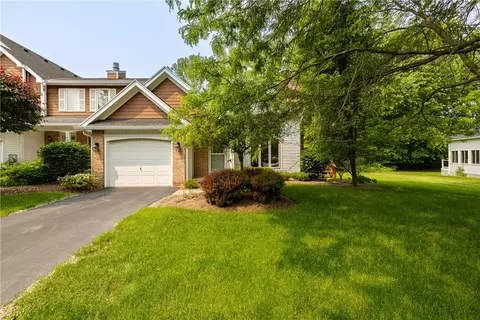 111 Eaglesfield, Perinton, NY 14450