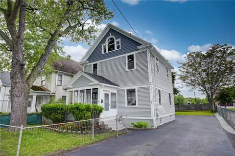 187 Desmond St, Rochester, NY 14615