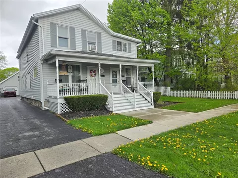 125-127 S Seward Ave, Auburn, NY 13021