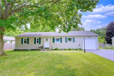 12 Buffalo Horn Cir, Henrietta, NY 14467