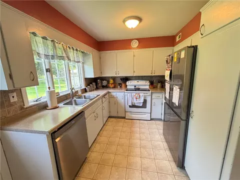 Kitchen - 46 Dickerson St, Lyons, NY 14489 photo 2 of 5