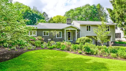 313 Pelham Road Rd, Brighton, NY 14610