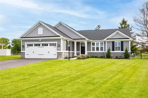 1565 Allison Ln, Webster, NY 14580