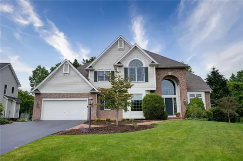 863 Rolins Run, Webster, NY 14580