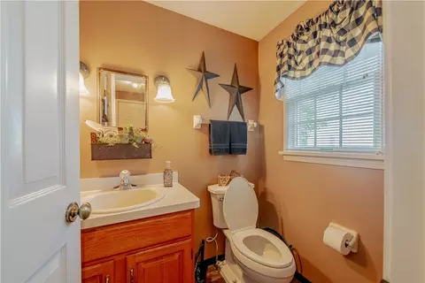 920 Limpet Dr, Webster, NY 14580 photo 14