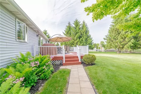 920 Limpet Dr, Webster, NY 14580 photo 22