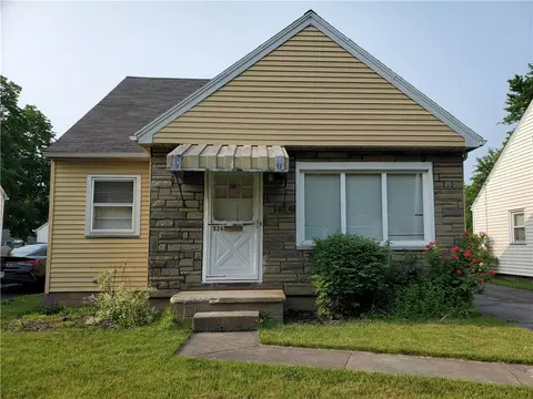526 Winchester St, Rochester, NY 14615