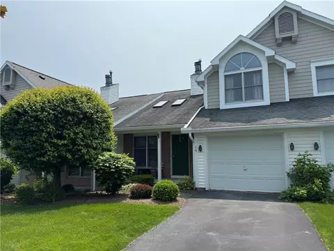 16 Great Meadow Cir, Chili, NY 14623