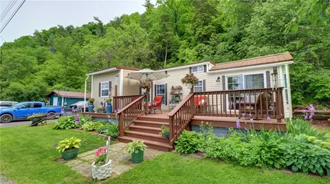 1272 Honoco Rd, Ledyard, NY 13026
