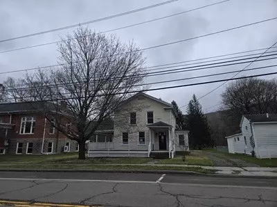 44 Main St, Almond, NY 14804