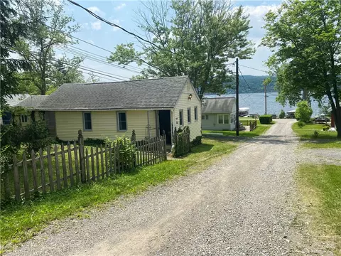 8479 Colgate St, Richmond, NY 14471