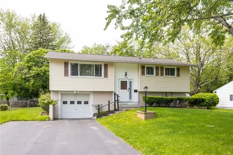 153 Ballad Ave, Greece, NY 14626