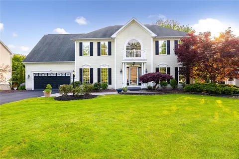 28 Princeton Ln, Perinton, NY 14450