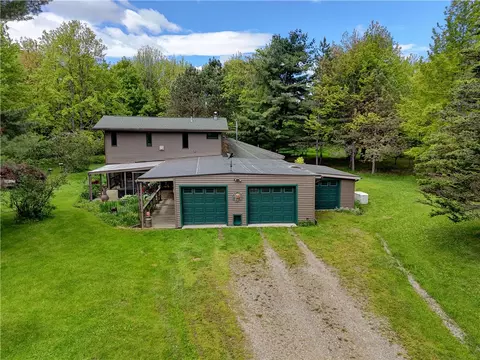 1382 Wickam Rd, Middlesex, NY 14507