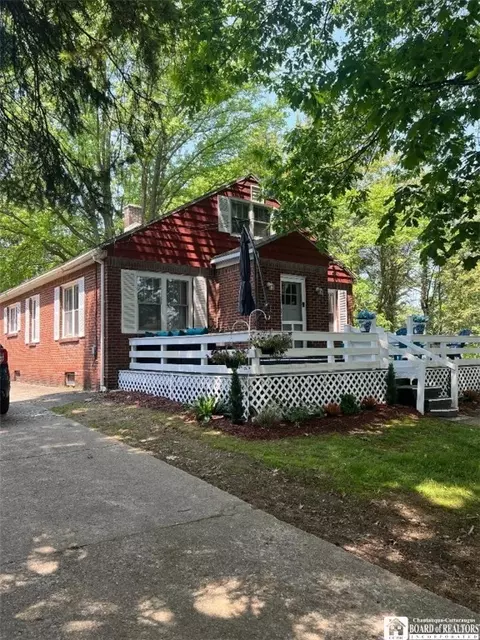 125 Stegelske Ave, Dunkirk, NY 14048