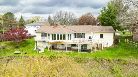 23 Eagle Rock Dr, Irondequoit, NY 14609 photo 9