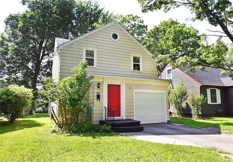 283 Cobb Ter, Brighton, NY 14620