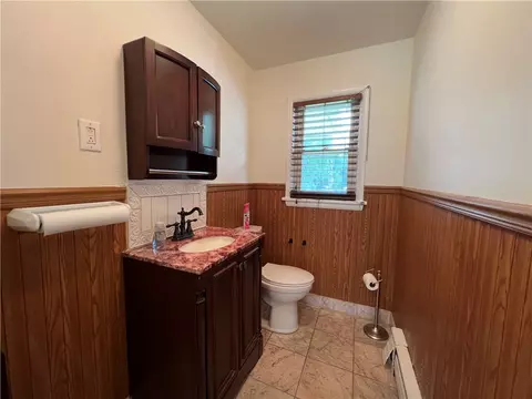 Bath - 793 Helendale Rd, Irondequoit, NY 14609 photo 4 of 7