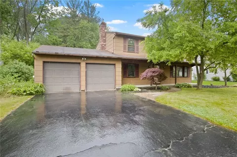69 Tree Brook Dr, Rochester, NY 14625