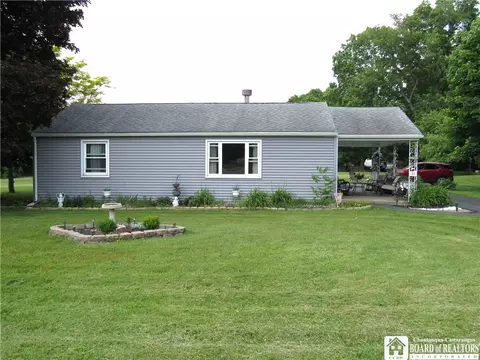 23 Frew Run St, Carroll, NY 14738