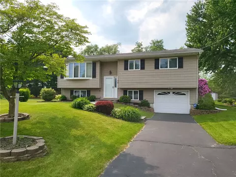 76 Belaire Dr, Horseheads, NY 14845