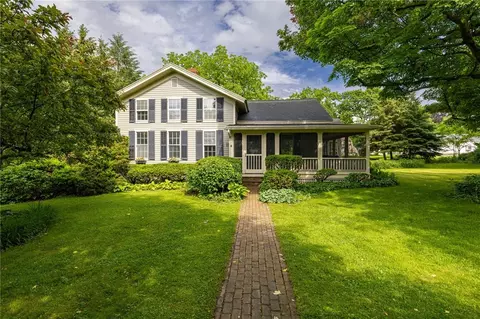 4 Park Pl, Bloomfield, NY 14469