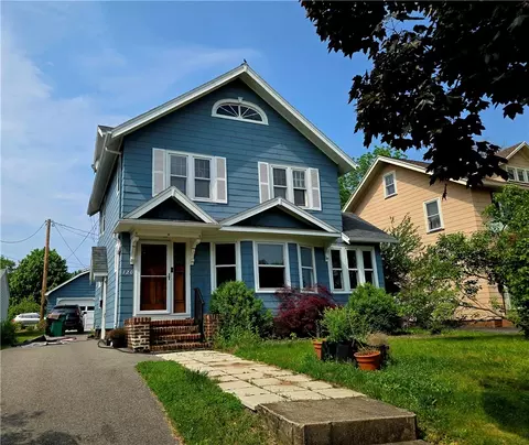 120 Harwick Rd, Irondequoit, NY 14609
