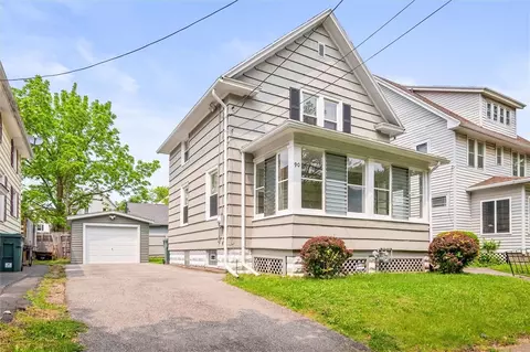 90 Curtis St, Rochester, NY 14606
