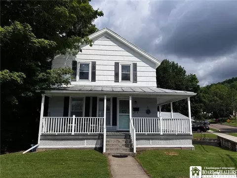 133 E Pearl St, Wellsville, NY 14895
