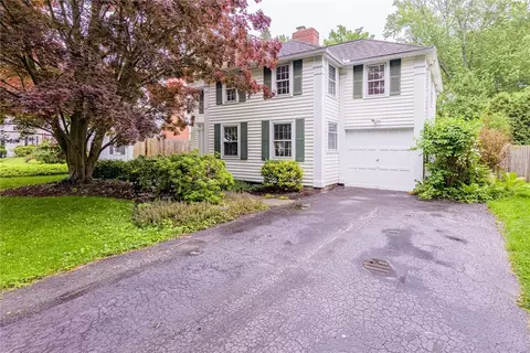 68 Colonial Village Rd, Rochester, NY 14625