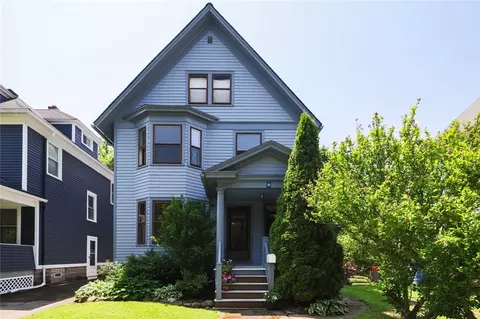 11 Lansdale St, Rochester, NY 14620