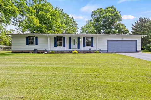 1372 Canandaigua Rd, Macedon, NY 14502