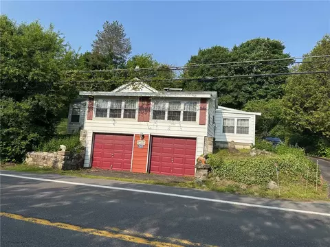 4963 W Lake Rd, Fleming, NY 13021