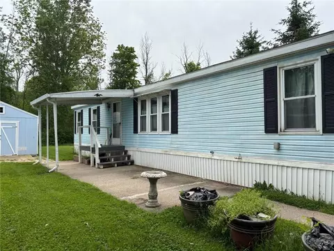 283 Sunset Dr, Holley, NY 14470