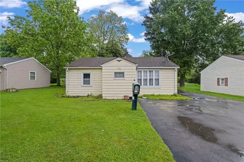 146 Hyde Pkwy, Palmyra, NY 14522