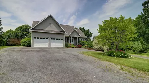 1547 Great Gully Rd, Springport, NY 13160