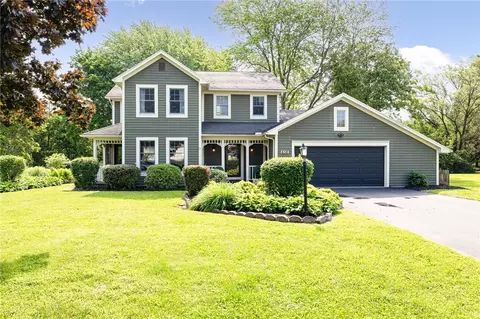 658 Willow Ln, Webster, NY 14580