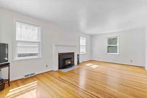 55 Heberton Rd, Irondequoit, NY 14622 photo 9
