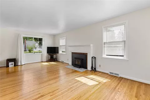 55 Heberton Rd, Irondequoit, NY 14622 photo 8