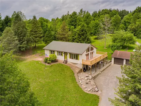 2375 Ford Rd, Arcadia, NY 14513
