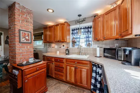 104 Keating Dr, Irondequoit, NY 14622 photo 15