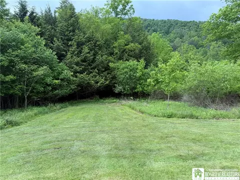 Exterior - 951 Two Mile Rd, Olean, NY 14760 photo 5 of 10