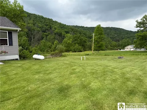 Exterior - 951 Two Mile Rd, Olean, NY 14760 photo 3 of 10