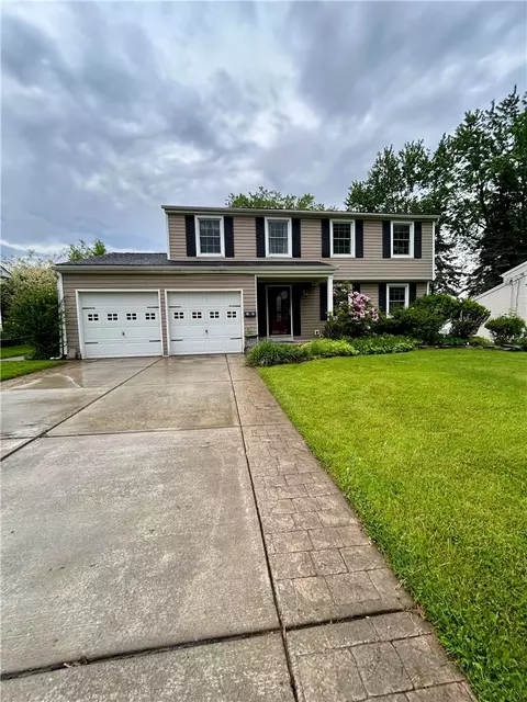 30 Sibley Dr, West Seneca, NY 14224