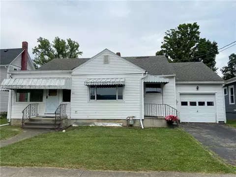 43 Adsit St, Hornell, NY 14843