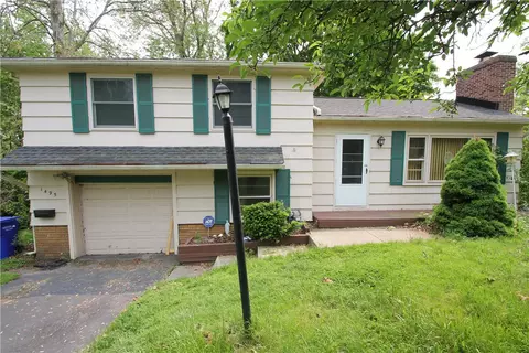 1495 Beach Ave, Greece, NY 14612