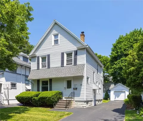 32 Bellwood Pl Pl, Rochester, NY 14609