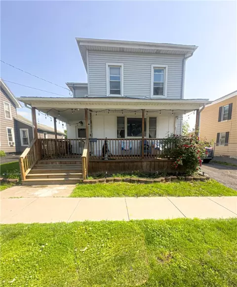 82 Van Anden St, Auburn, NY 13021